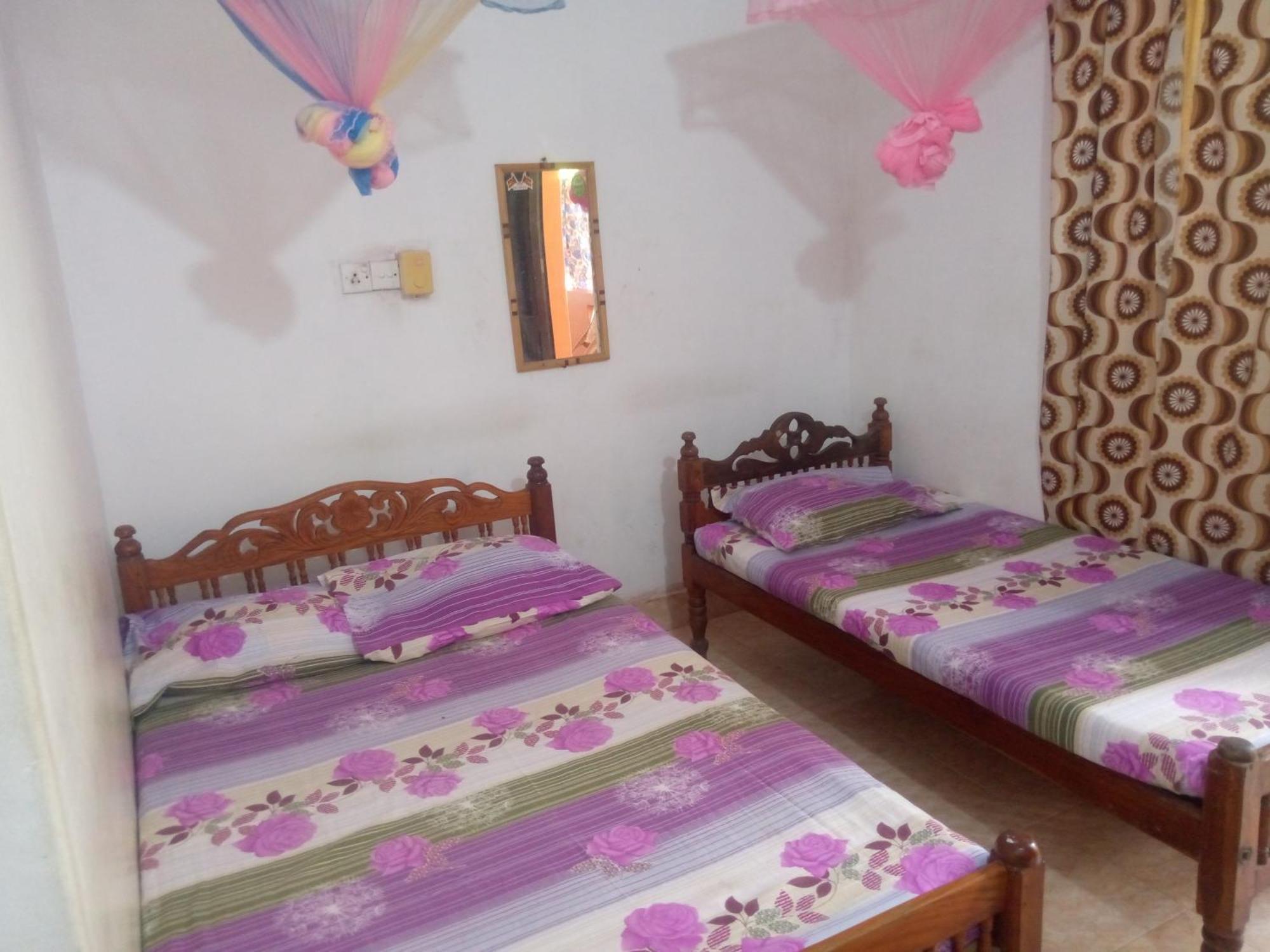 Kunam Beach Rest Inn Batticaloa ภายนอก รูปภาพ
