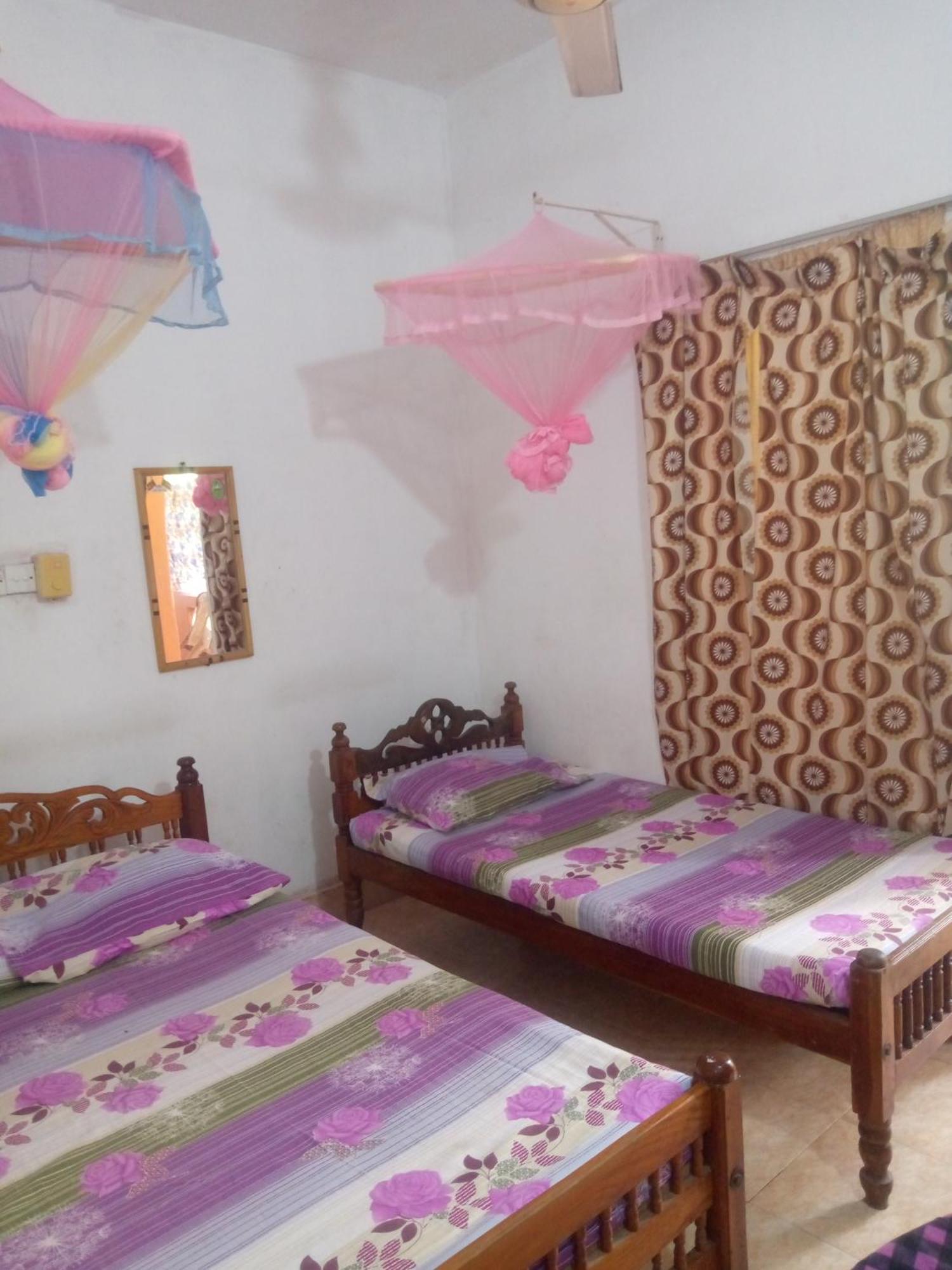 Kunam Beach Rest Inn Batticaloa ภายนอก รูปภาพ