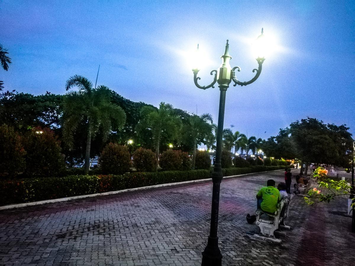 Kunam Beach Rest Inn Batticaloa ภายนอก รูปภาพ